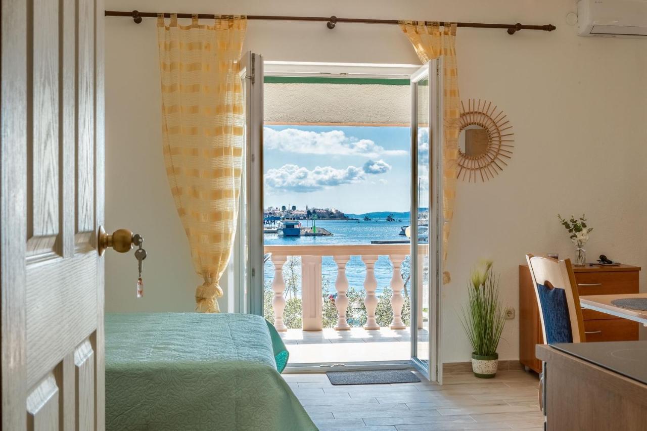 Mare-More Studio W Balcony And Beach Front And View Zadar Exterior foto